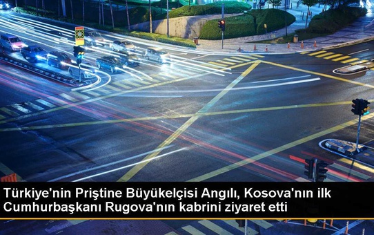 Türkiye'nin Priştine Büyükelçisi Angılı, Kosova'nın ilk Cumhurbaşkanı Rugova'nın kabrini ziyaret etti
