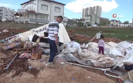 Pazarcık'ta Deprem ve Fırtına Felaketi Sonrası Vatandaşlar Anılarını Paylaştı