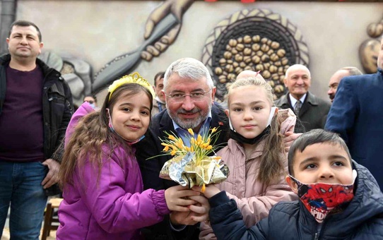 Çorum Belediyesi Çiğdem Aşı ve Çocuk Oyunları Şenliği düzenledi