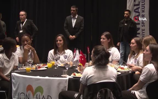 Konyaaltı Kadın Hentbol Takımı Avrupa Şampiyonası için hazırlanıyor