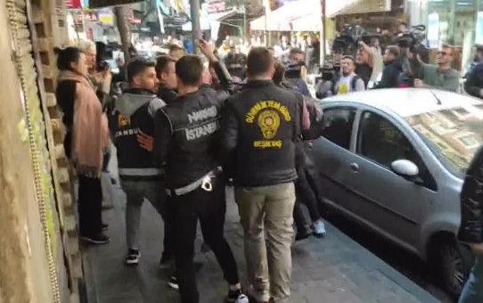 1 Mayıs kutlamalarına polis müdahalesi: Gazeteci Zeynep Kuray da gözaltına alındı