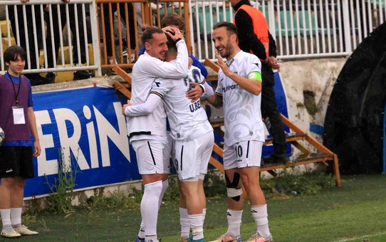 Belediye Derincespor, Şile Yıldızspor'u 8-0 mağlup etti