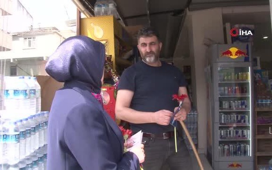 AK Parti Milletvekili Adayı Ümmü Gülşen Öztürk Çekmeköy Esnafını Ziyaret Etti