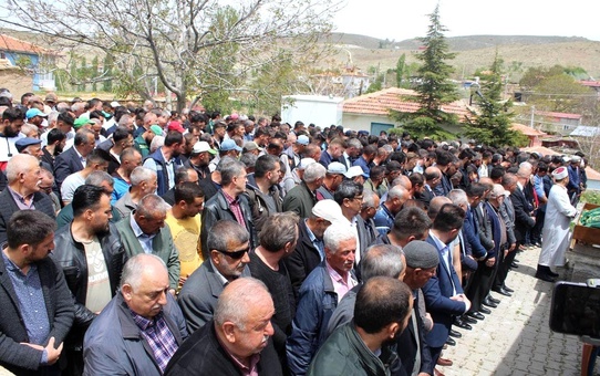 Niğde'de trafik kazası: 20 yaşındaki genç hayatını kaybetti