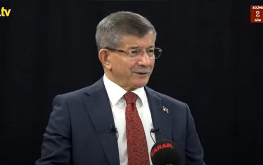 Ahmet Davutoğlu: 'Erdoğan devam ederse, Erdoğan devam etmeyecek'