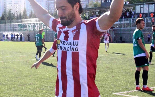 ES Elazığspor Kaptanı Yiğitcan Erdoğan Futbolu Bıraktı