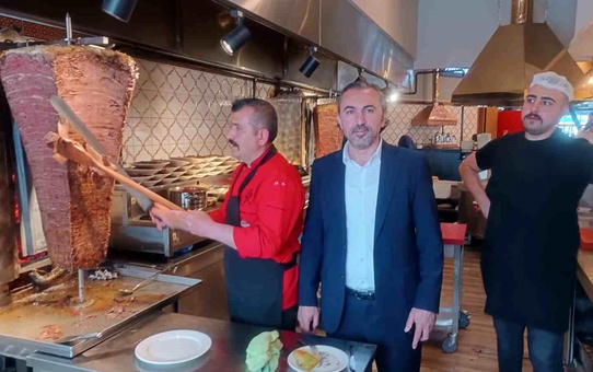 Kütahya'da Nazenin Döner'in açılışı gerçekleştirildi