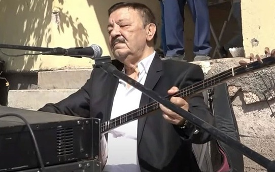 Türk Halk Müziği Sanatçısı Ekrem Çelebi hayatını kaybetti