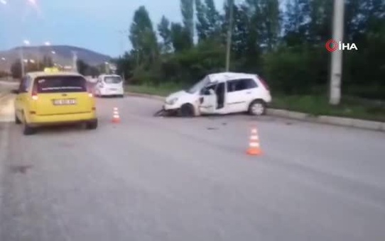 Isparta'da trafik kazası: Sürücü hastanede hayatını kaybetti