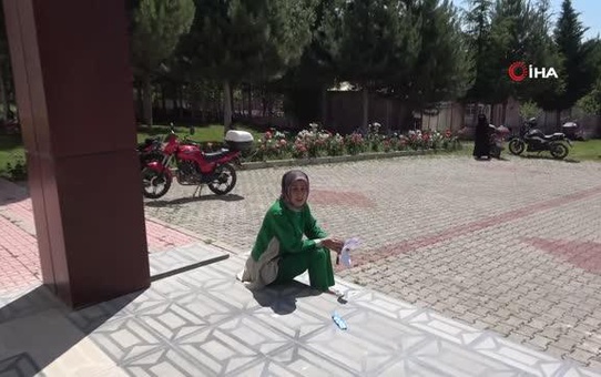 Depremzede genç sınava geç kaldı