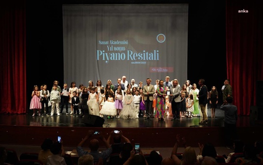 Bilecik Belediyesi Sanat Akademisi öğrencileri piyano resitalinde hünerlerini sergiledi
