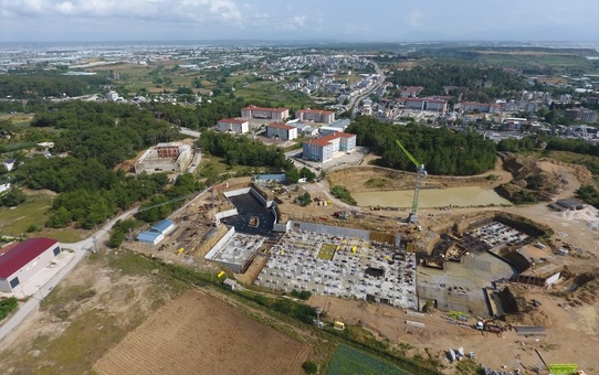 Antalya Valisi Ersin Yazıcı, Aksu Devlet Hastanesi inşaatını gezdi