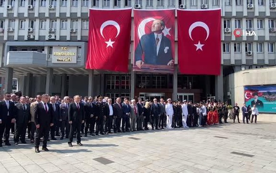 Zonguldak'ın kurtuluş günü törenle kutlandı