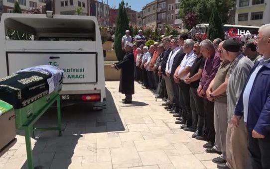 Düğüne giderken feci kazada can veren çift son yolculuğuna uğurlandı