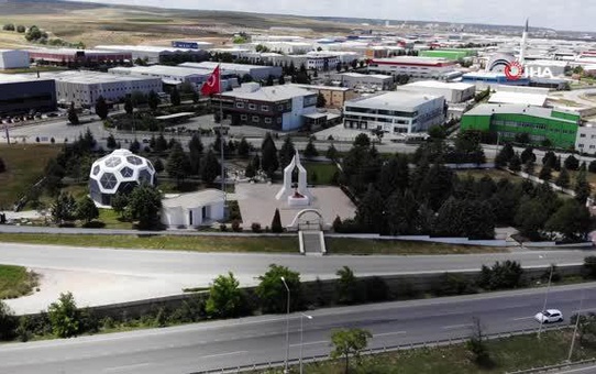 Şehit Aileleri Arefe Günü Kabirleri Ziyaret Etti