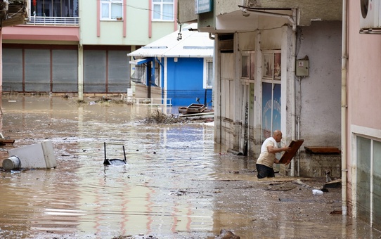 Giresun'da Şiddetli Yağış Sonucu Dere Taşkını ve Su Baskınları