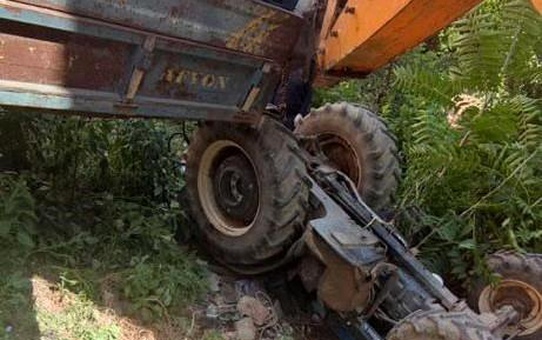 Bilecik'te Traktör Devrildi: Sürücü Hayatını Kaybetti