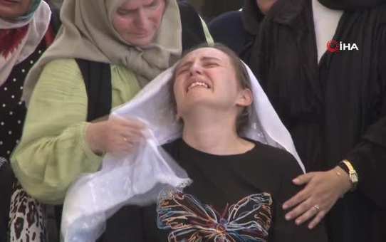Otobüs altında kalarak hayatını kaybeden minik Zeynep son yolculuğuna uğurlandı