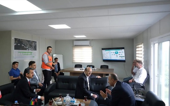 Kırklareli Valisi Birol Ekici, Demirköy-İğneada çevre yolunda çalışmaları inceledi