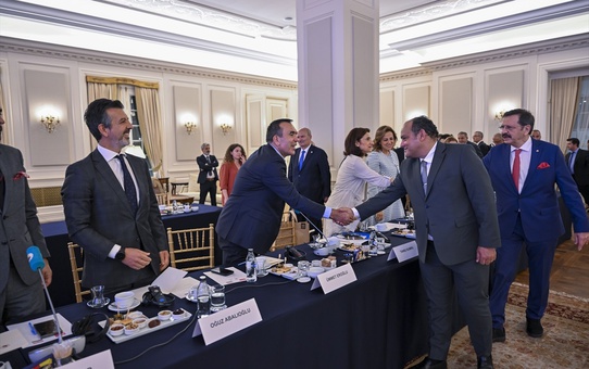 Türkiye-Mısır Ticaret Hacmi 10 Milyar Dolara Ulaştı