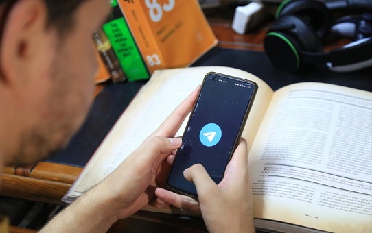 Irak Hükümeti, Telegram'ı Kapatma Kararı Sonrası Tartışmalar Devam Ediyor