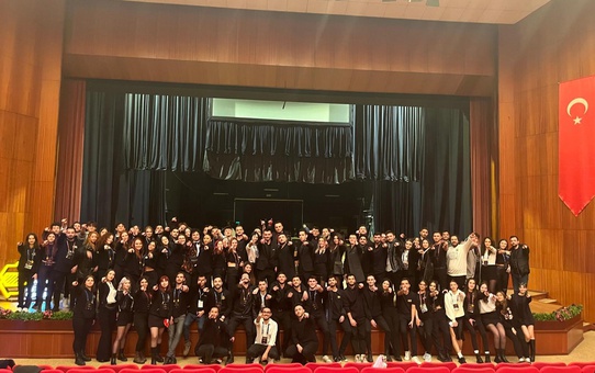 Anadolu Üniversitesi Sosyal Medya Kulübü: Yeni Dönemde Merak Edilenler ve Dopdolu Etkinliklerle Öne Çıkıyor!