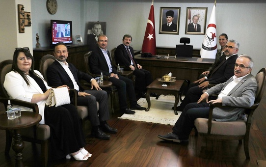 AK Parti Genel Başkan Yardımcısı Çiğdem Karaaslan ve heyeti Samsun Valisi Orhan Tavlı'yı ziyaret etti