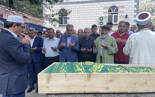 AK Parti Genel Başkan Yardımcısı Hayati Yazıcı'nın Amcası Mehmet Nuri Yazıcı Toprağa Verildi