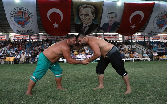 Malatya Darende'de Zengibar Karakucak Güreşleri'nde başpehlivanlık Rıza Yıldırım'ın
