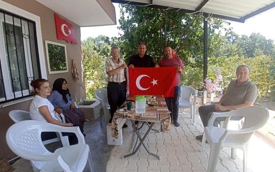 Şehit ailesini duygulandıran ziyaret