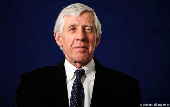 Jack Straw: İngiltere'nin Kıbrıs'ta iki devletli çözümü masaya koyması gerekiyor