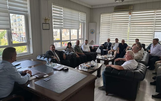MHP Samsun İl Başkanı Burhan Mucur, Alaçam Belediye Başkanı İlyas Acar'ı ziyaret etti