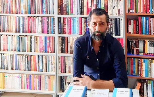 Yazar-Şair Murat Kayış'ın 'Şiire Medfun' İsimli Şiir Kitabı Çıktı