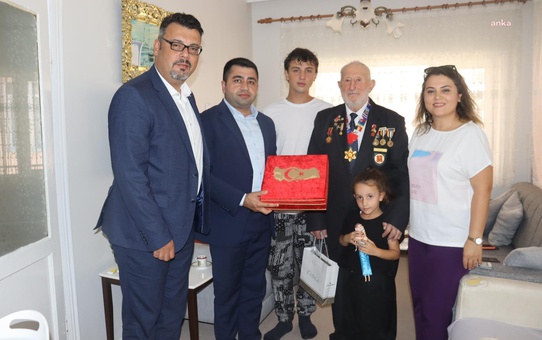 İzmit Belediyesi Gazileri Ziyaret Etti