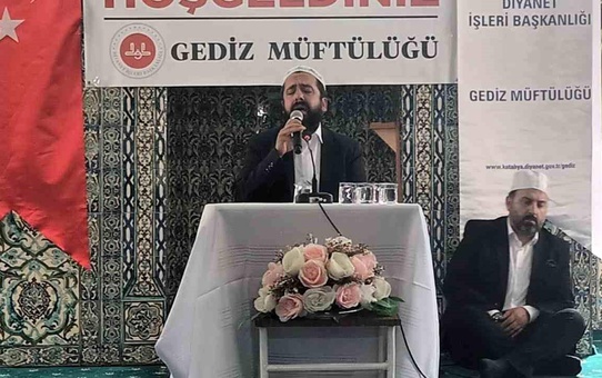 Gediz Ulu Camiinde Kur'an Kerim Ziyafeti