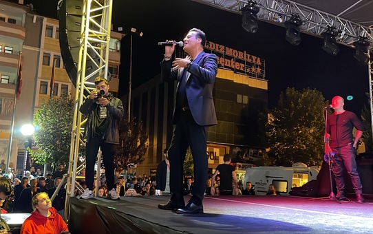 Hakan Peker, Safranbolu'da Halk Konseri Verdi