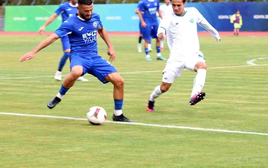 1922 Konyaspor, Kuşadasıspor'a 2-0 mağlup oldu