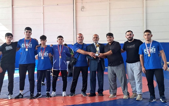 Yunusemre Belediyespor Genç Güreşçileri İllerarası Turnuvada Başarılı
