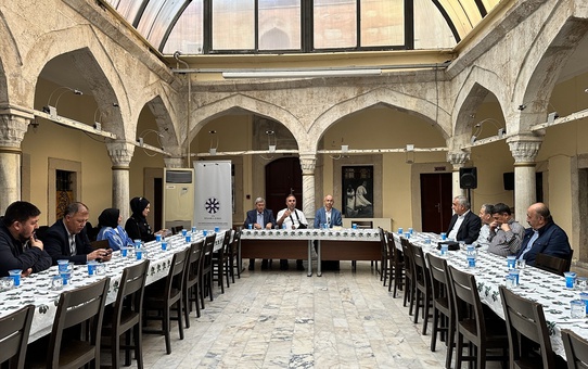 Ekrem Kaftan, Yazar Meclisi'nde Kültür Sanat Haberciliği Deneyimlerini Paylaştı