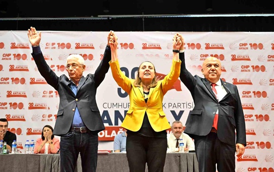 CHP'nin 38'inci Olağan Antalya İl Kongresi'nde Nail Kamacı İl Başkanı Seçildi