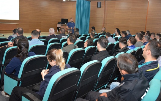 Trabzon Emniyet Müdürlüğü personeline turizm semineri verildi