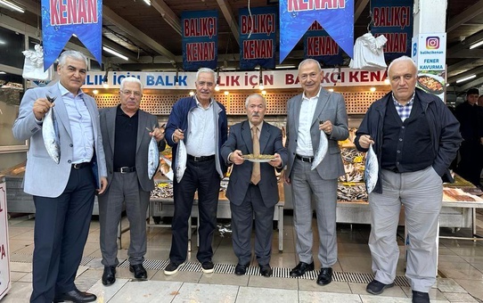 Gürpınar eski Belediye Başkanı Velittin Küçük Balıkçı Kenan'ı ziyaret etti