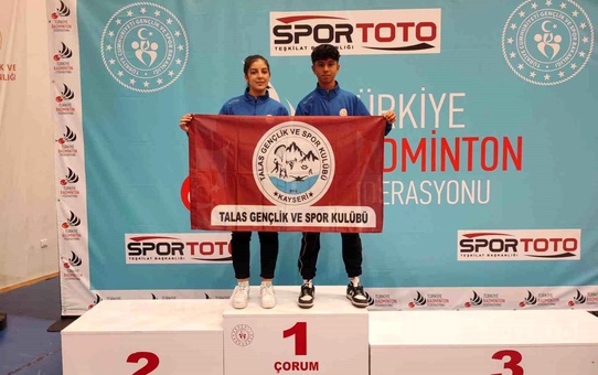 Kayserili sporcular Türkiye Badminton Şampiyonası'nda başarılı oldu