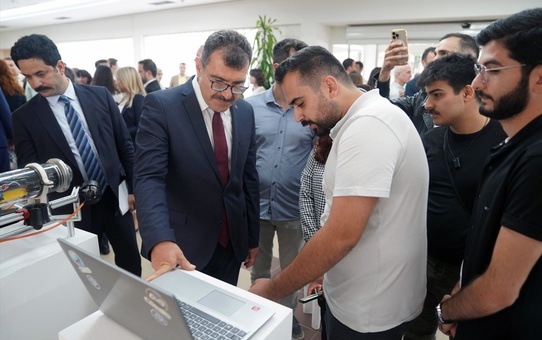 TÜBİTAK Başkanı: Küresel risklerin çözümü bilim ve teknolojide