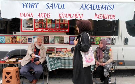 Bayburt'ta 100 Bin Kitapla İlgili Sergi Açıldı
