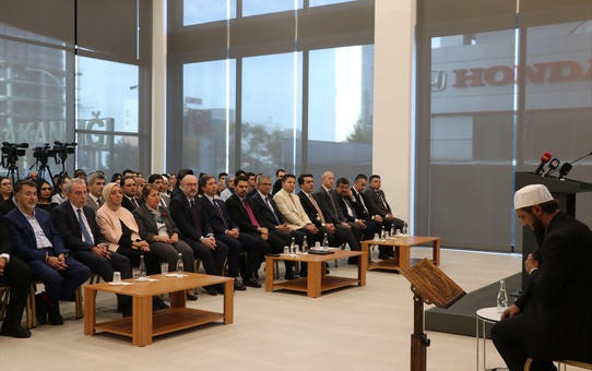 Solingen faciasında hayatını kaybedenler için anma töreni düzenlendi