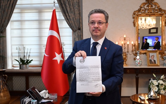 Cumhuriyetin 100. Yılına Mektup Kampanyası Kapsamında Manisa Valisi Rasih Özbek'in Mektubu Teslim Edildi