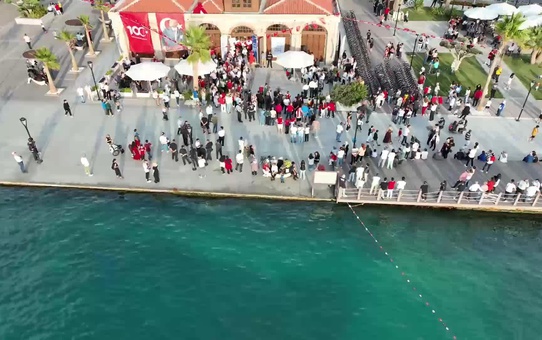 Çeşme Belediyesi Cumhuriyet'in 100. Yılını Kutladı
