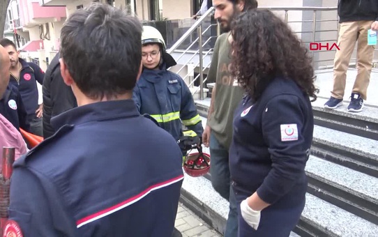 85 yaşındaki adam düştü, itfaiye ve sağlık ekipleri tarafından kurtarıldı