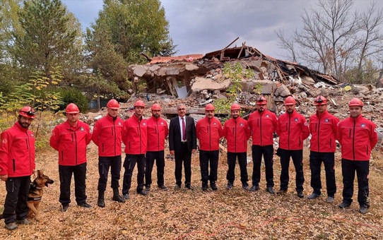 Ilgın'da Gönüllülere Arama Kurtarma Eğitimi Veriliyor